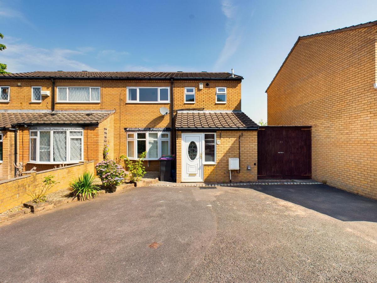 247 Serviced Accommodation In Telford- 3Br House Eksteriør bilde